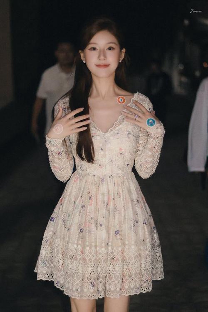 赵露思带病录制综艺仍坚持完成